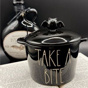 Rae Dunn “Take a Bite” Dutch Oven